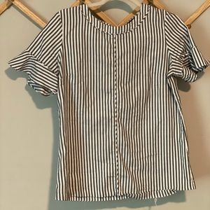 Banana Republic blouse with ruffle sleeve